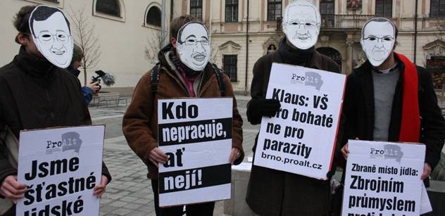 Desítka lidí protestovala proti protipirátské smlouvě 